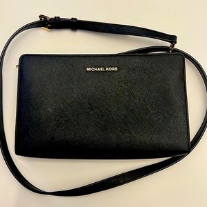 Michael Kors Jet Set Large Saffiano Leather Convertible Crossbody Bag